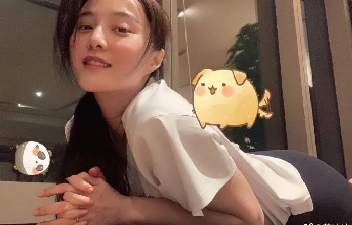 大批美国人涌向小红书