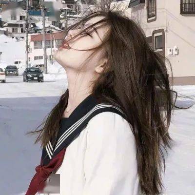 李现辟谣相机是杨紫送的