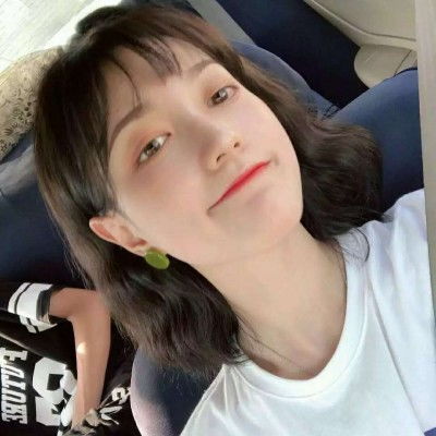 科学家与企业家在这里握手