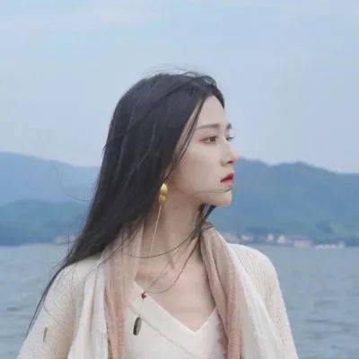天马科技董事曾丽莉增持1万股，增持金额10.88万元