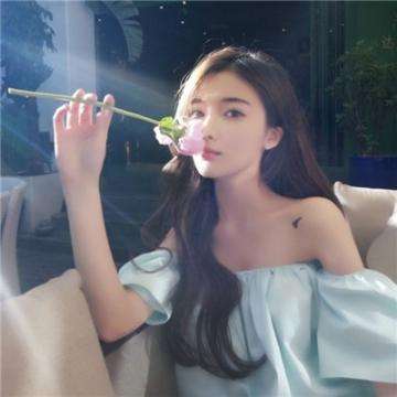 自驾阿姨苏敏出走第5年仍相信爱情 在路上找到自我